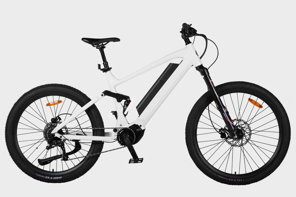 Side view of white DAMAXED electric mountain bike with Bafang M600 motor, 9-speed, LG 48V14Ah battery. Top speed 24+ MPH, 45-mile range per charge.